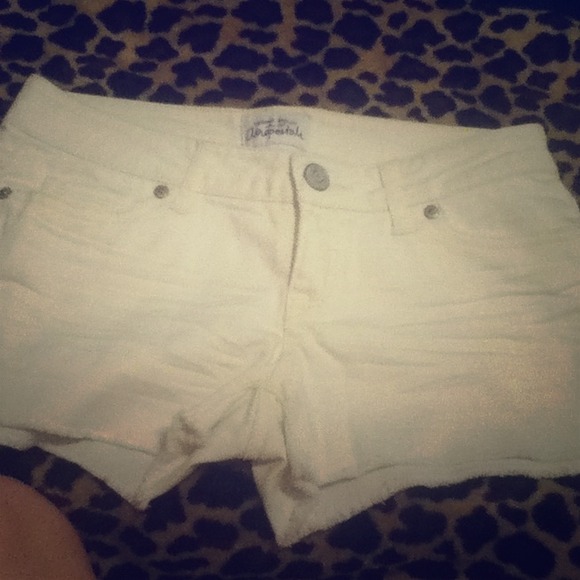 Traded🌻Aero shorts