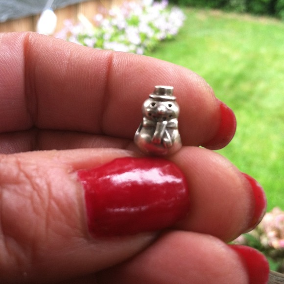 Pandora snowman