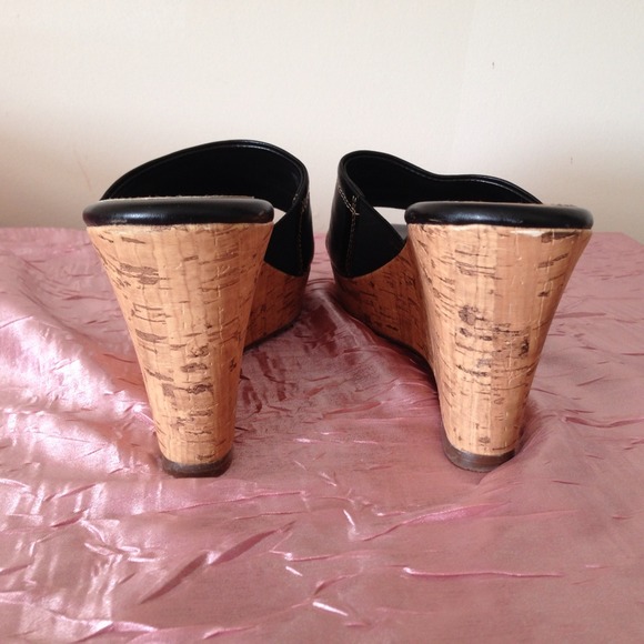 SOLD - Picture 3 of 4