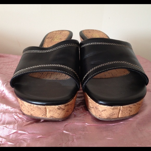 SOLD - Picture 4 of 4