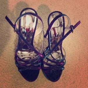 Muti-color heels.. Brand new..