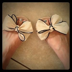 Bow flats ❤