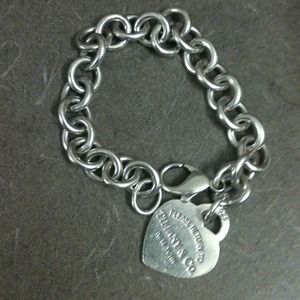 Return to Tiffany silver heart tag charm bracelet