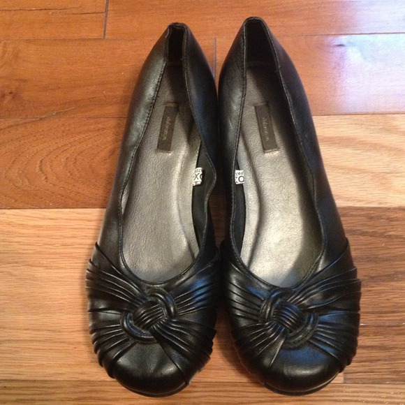 Black wedge flats