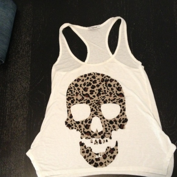 Skull tAnk