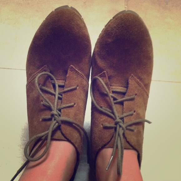 Sam Edelman chestnut/brown suede wedges