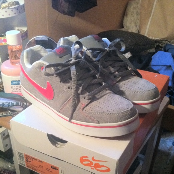 SOLD - Picture 3 of 4