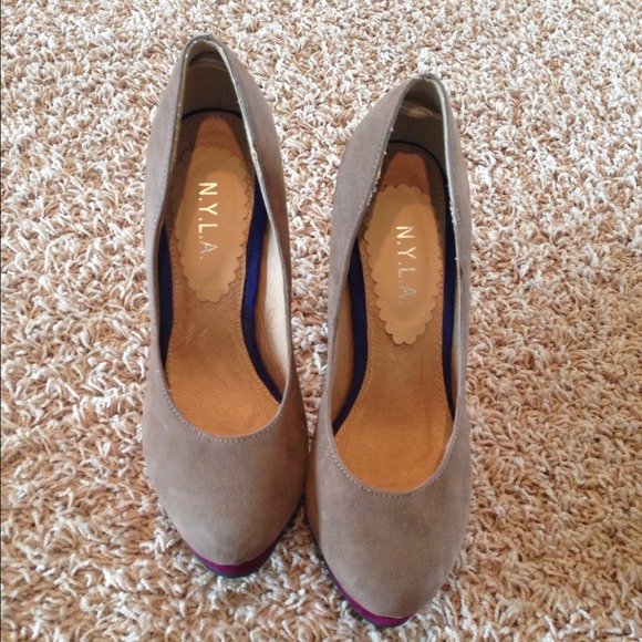 N.Y.L.A. color block suede pumps - Picture 3 of 4
