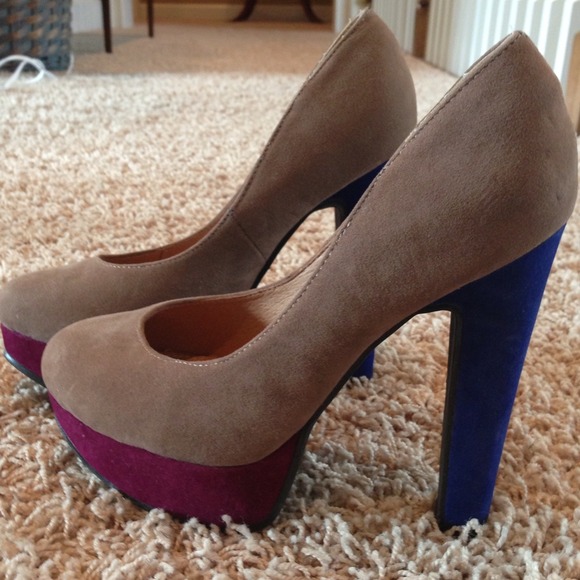 N.Y.L.A. color block suede pumps - Picture 4 of 4
