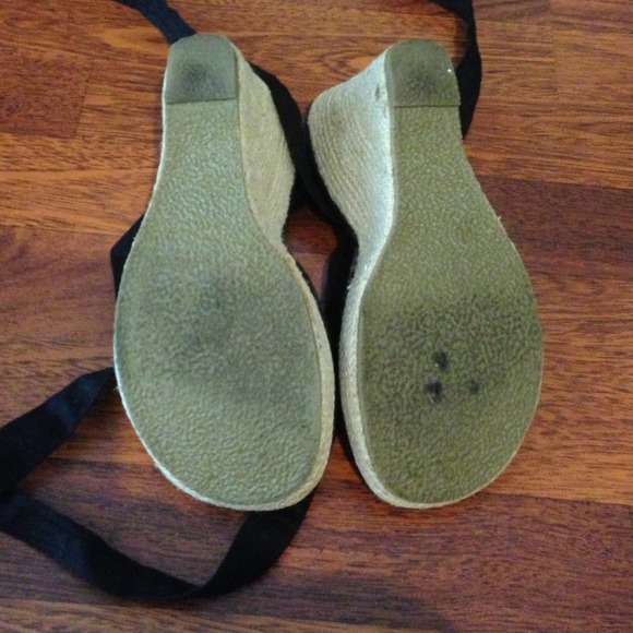 Volatile - Picture 3 of 4