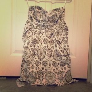 Green patterned dress