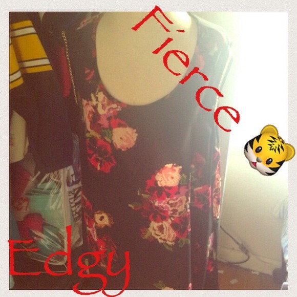 Forever21 HighLow w Gold chain detail