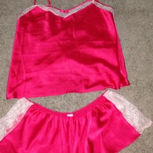 RESERVED VS sleepwear