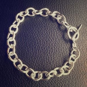 Silver plated thick chain toggle bracelet &  pouch