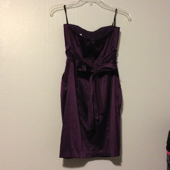 Forever 21 Plum Strapless Dress💕 - Picture 2 of 3