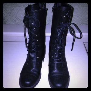 Combat boots. Worn 1 just laying in my closet