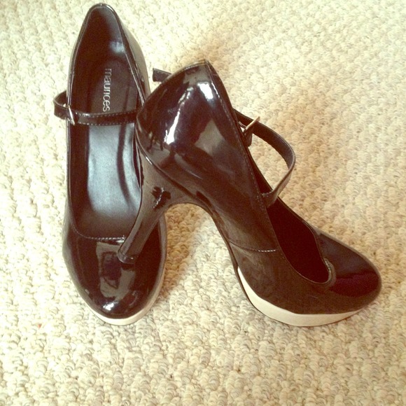 Black and Tan MaryJane Heels