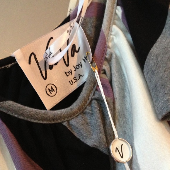 ♦️BUNDLED/SOLD♦️Asymmetric Striped Ruffle Dress! - Picture 4 of 4