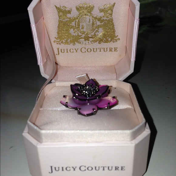 Juicy couture flower ring. - Picture 1 of 2