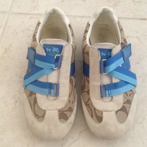 Coach signature with suede blue strap shoes