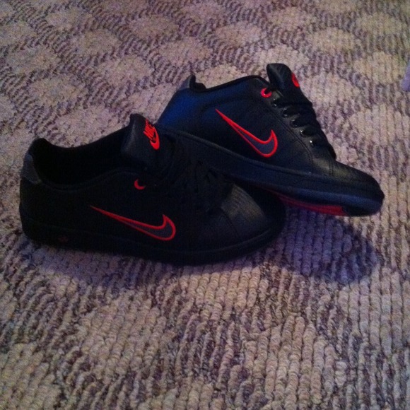 Nike women's sz 9