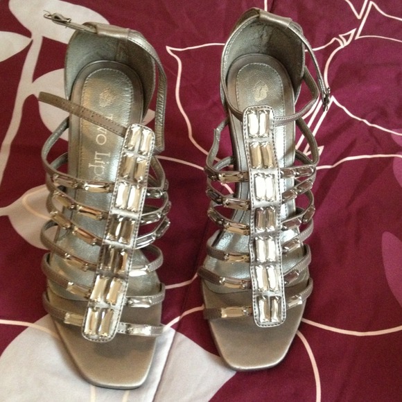 Sexy Grey Heals