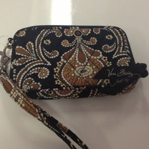 ❌SOLD❌Authentic Vera Bradley wristlet