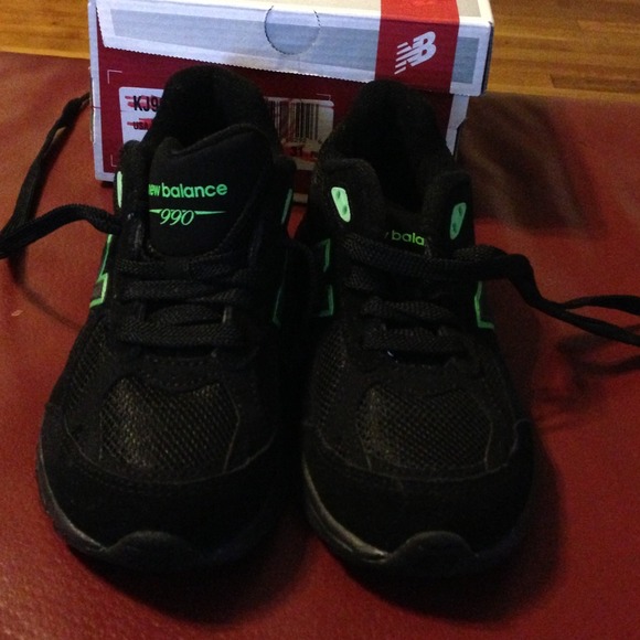 Kids sneakers