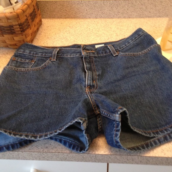 Levi shorts
