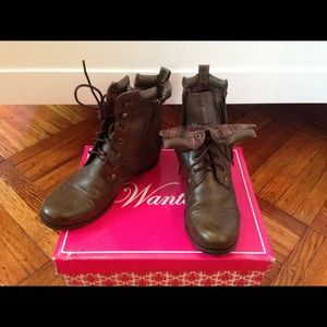 Brown Combat Boots from brand Wanted
