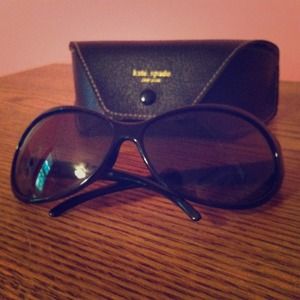 KATE SPADE Sunglasses in Case
