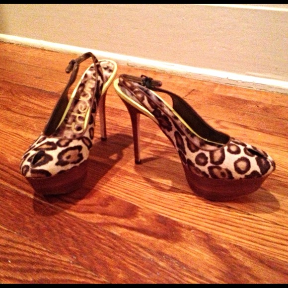 Sam Edelman slingback heels in leopard calf hair