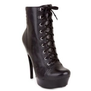 💗💗FINAL DISCOUNT💗💗 BCBG Max Azria bootie