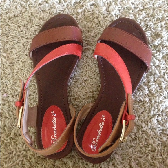 Brand new sandals. Never worn. Size 5.5