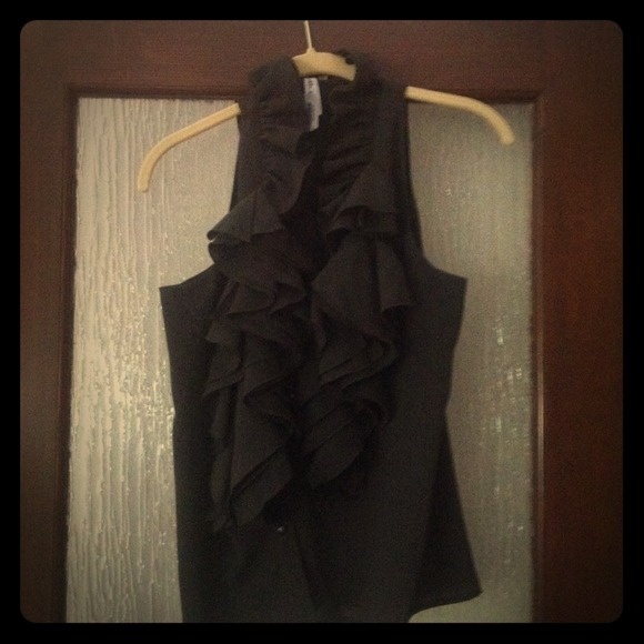 Robbi & Nikki Ruffle Front Top- Olive Green