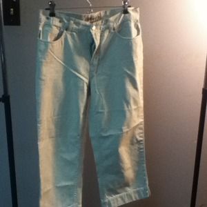 White/cream faded glory capris