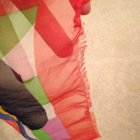 🎉Vintage colorful sheer Italian scarf! - Picture 2 of 2
