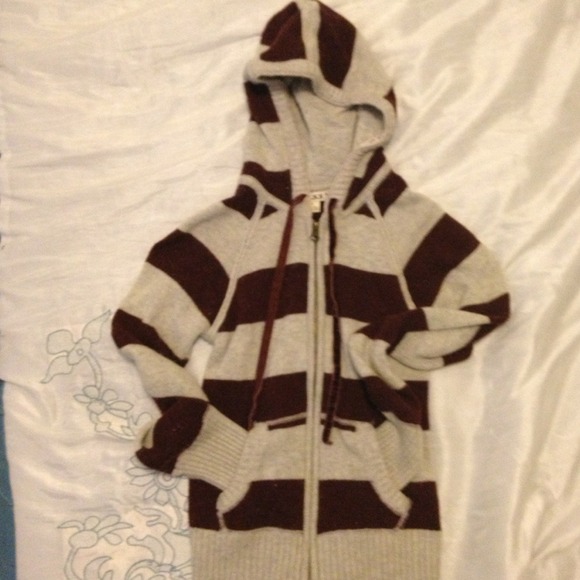 Stripped grey and brown sweater with a hoodie