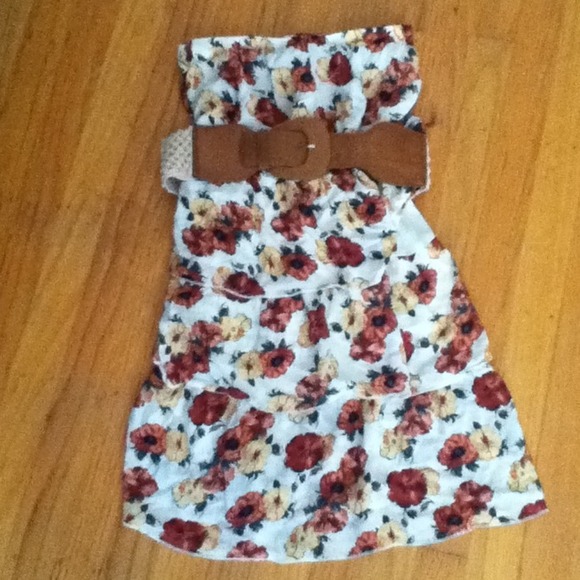 Country style floral dress with adjustable belt