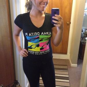 Adpi throw what you know v neck tee