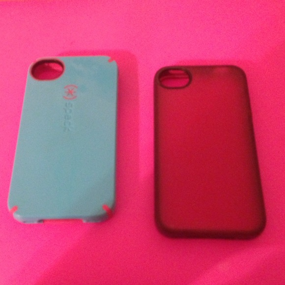 Two IPhone 4/4S cases!