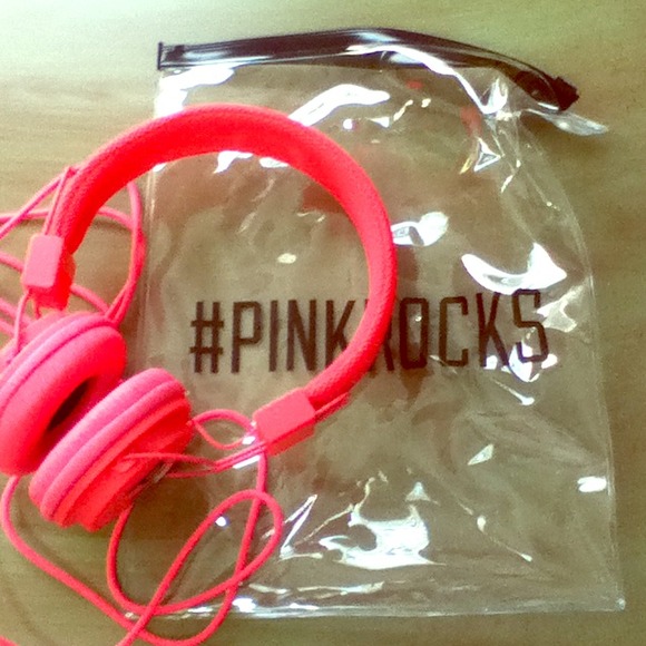 New Victoria's Secret PINK headphones with bag