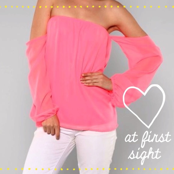 ----HOLD----💗Hot Pink Off The Shoulder Top💗