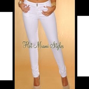 🚫❌SOLD❌🚫 BUNDLE jeans & top