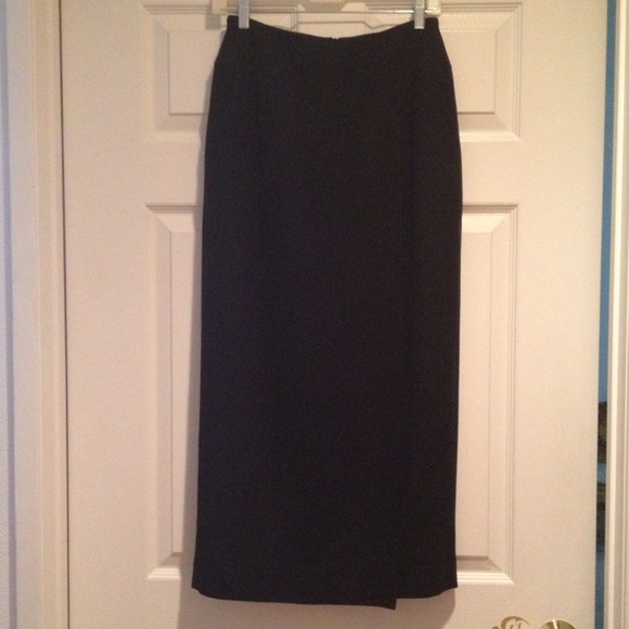 🍃❤Wool Midis Are Back ... - Picture 2 of 4