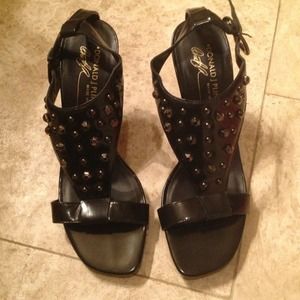 Donald J Pliner Nikita studded heel size 7.5