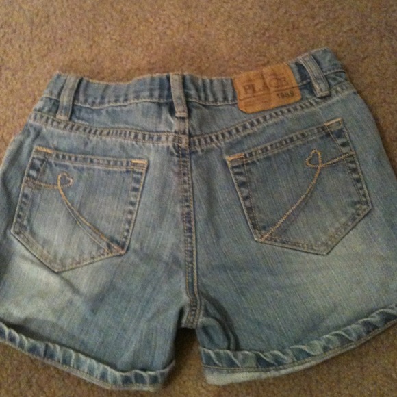 Shorts - Picture 2 of 4