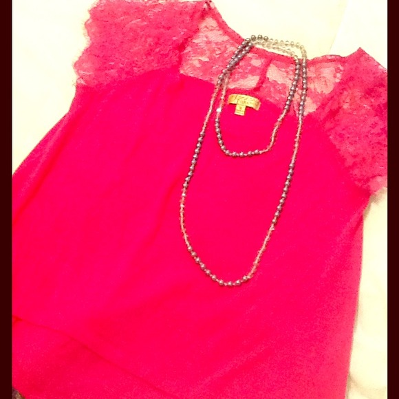 Hi/low pink Vera Wang pink lace shirt