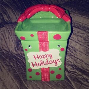 **RESERVED**All Wrapped Up Scentsy Warmer