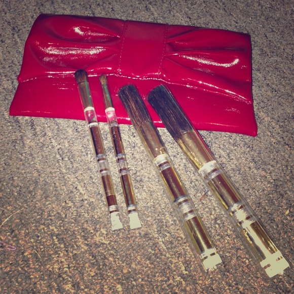 Estée Lauder  makeup brushes with makeup bag ✨💄